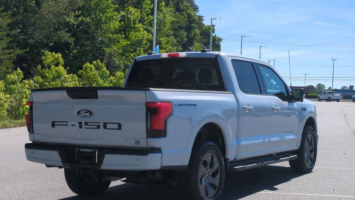 2025 Ford F-150 Lightning Flash