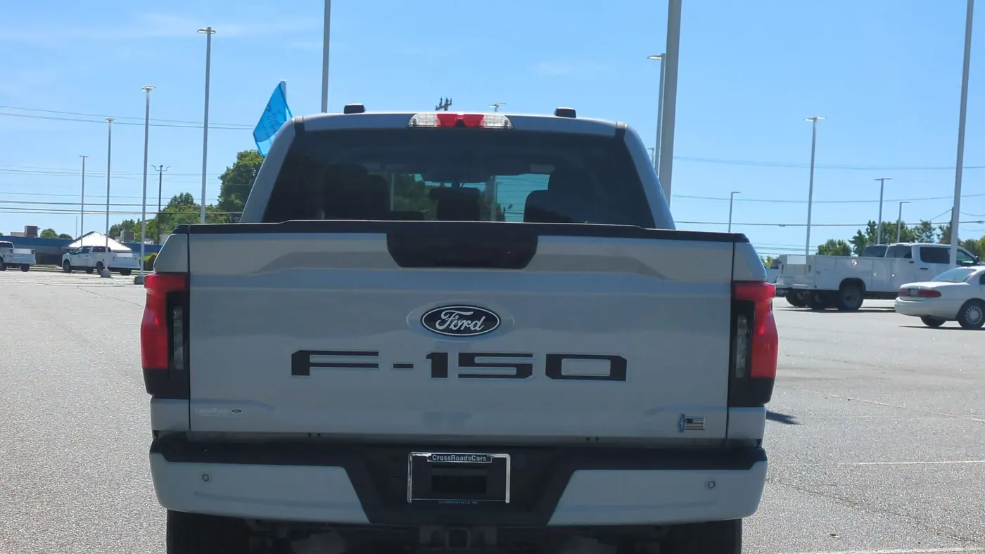 2025 Ford F-150 Lightning Flash