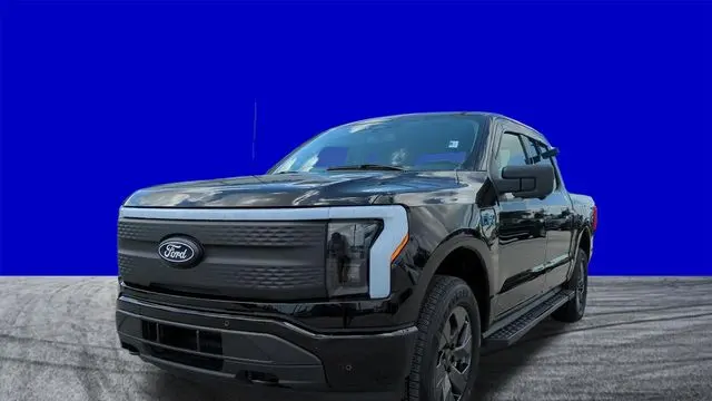 2025 Ford F-150 Lightning Flash