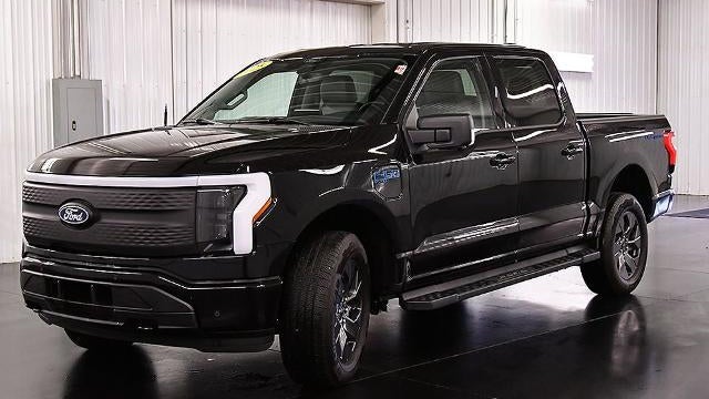 2025 Ford F-150 Lightning Flash
