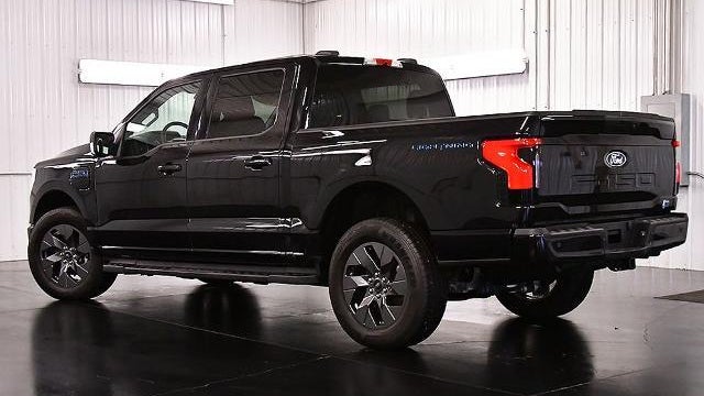 2025 Ford F-150 Lightning Flash