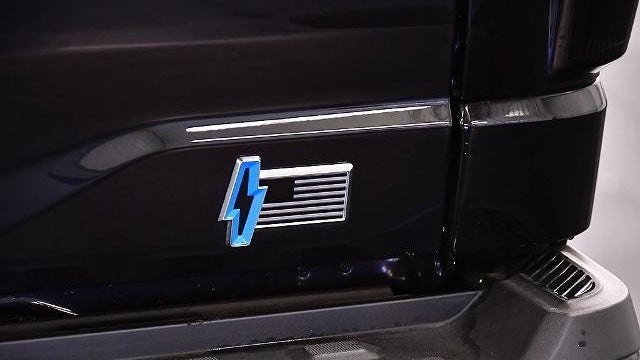 2025 Ford F-150 Lightning Flash