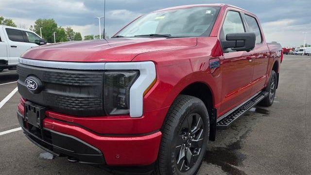 2025 Ford F-150 Lightning Flash