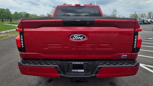 2025 Ford F-150 Lightning Flash