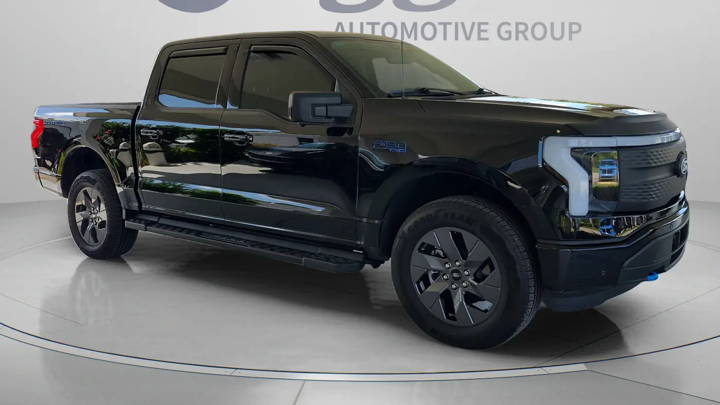 2025 Ford F-150 Lightning Flash