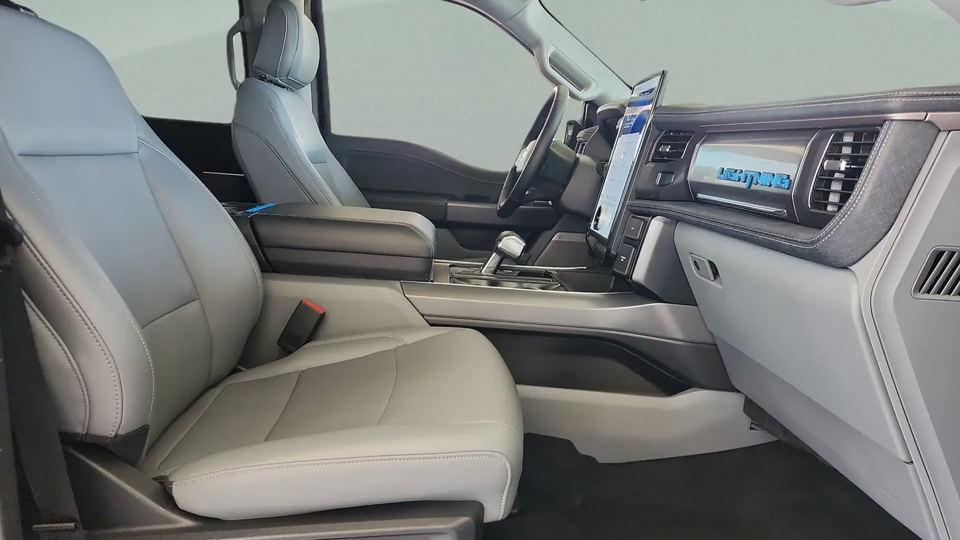 2025 Ford F-150 Lightning Flash