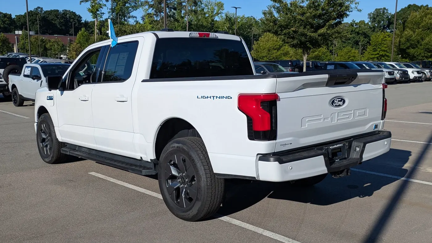 2025 Ford F-150 Lightning Flash