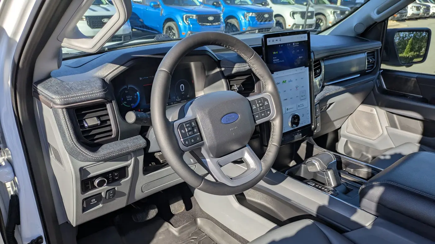 2025 Ford F-150 Lightning Flash