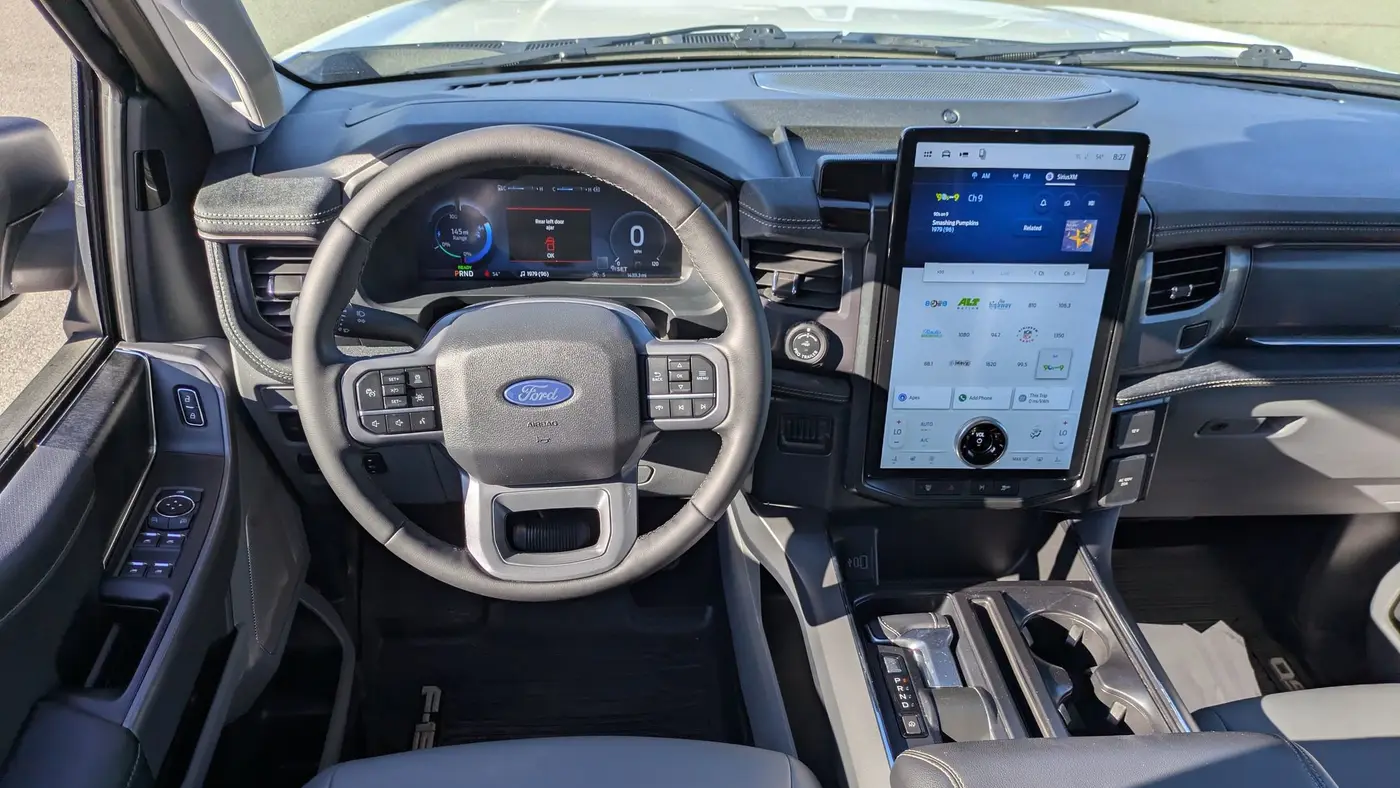2025 Ford F-150 Lightning Flash