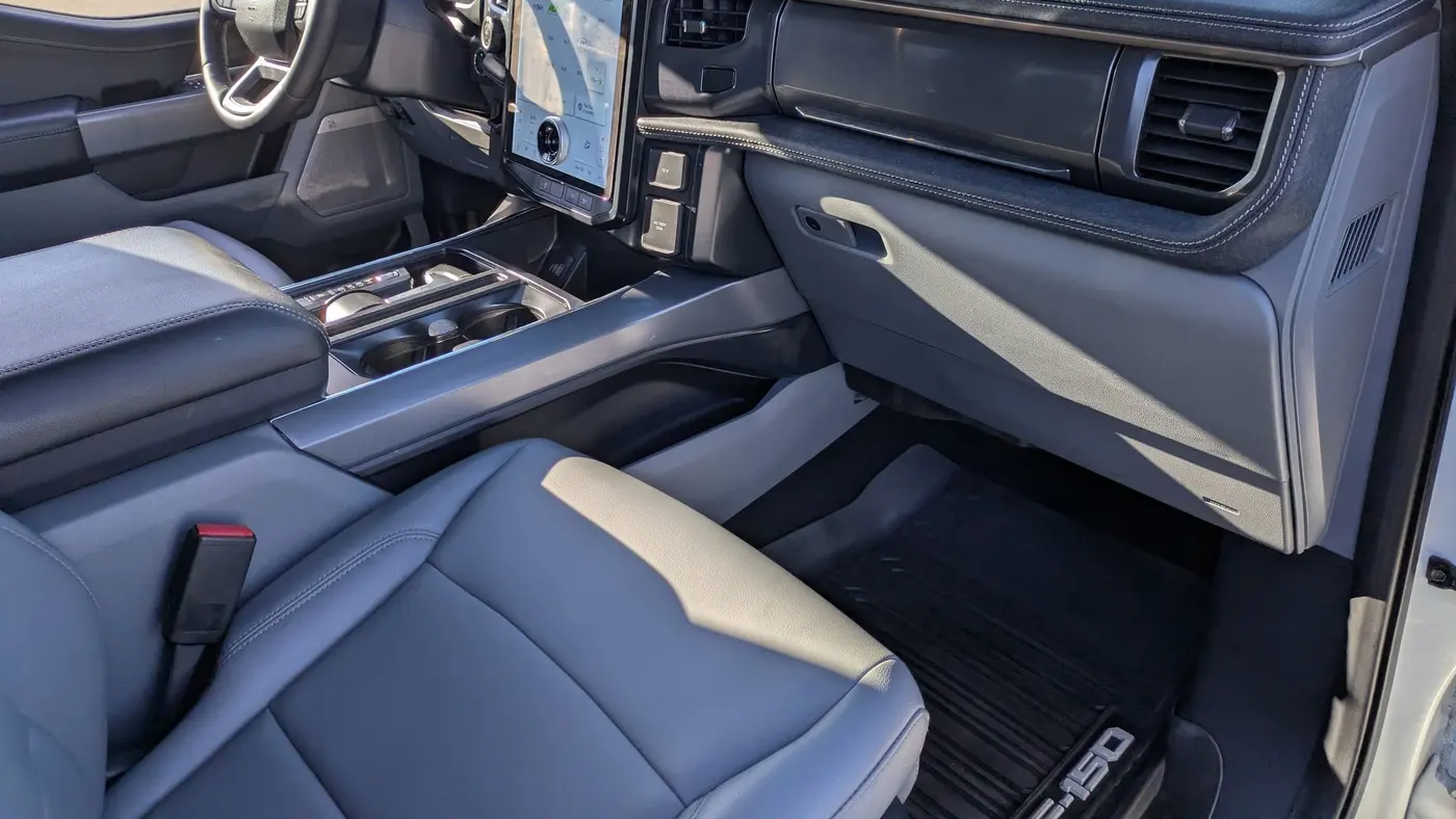 2025 Ford F-150 Lightning Flash
