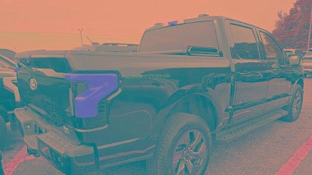2025 Ford F-150 Lightning Flash