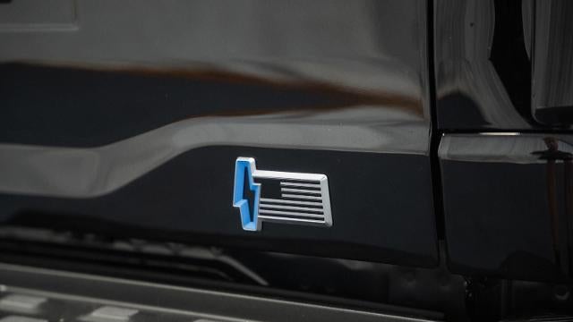 2025 Ford F-150 Lightning Flash