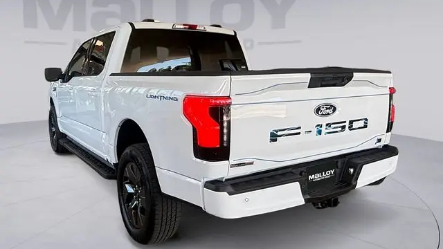 2025 Ford F-150 Lightning Flash