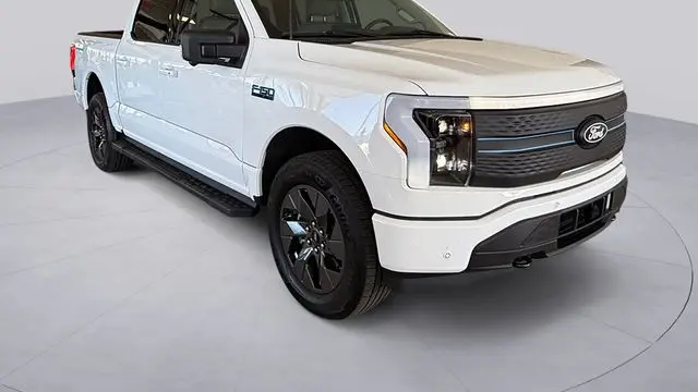 2025 Ford F-150 Lightning Flash