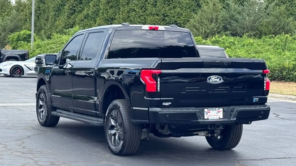 2025 Ford F-150 Lightning Flash