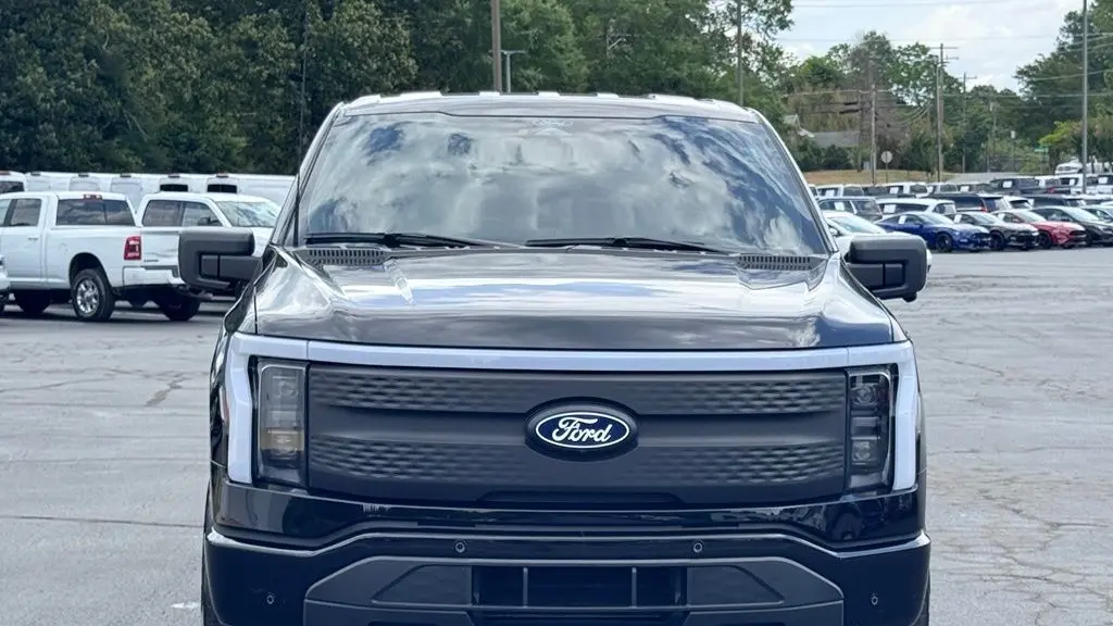 2025 Ford F-150 Lightning Flash