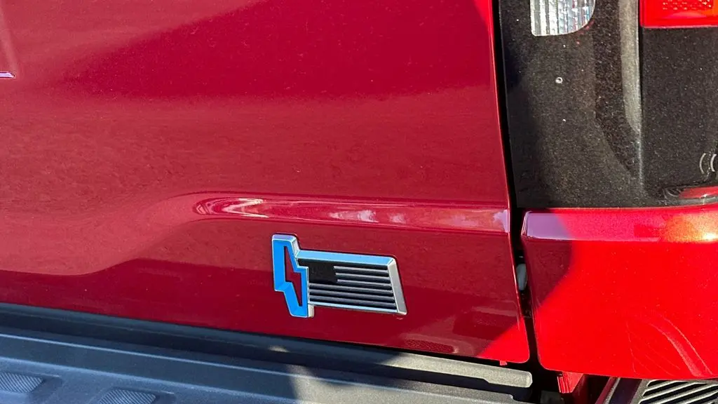 2025 Ford F-150 Lightning Flash