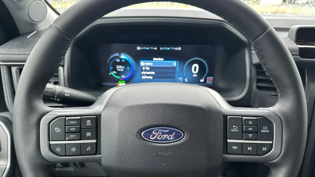 2025 Ford F-150 Lightning Flash