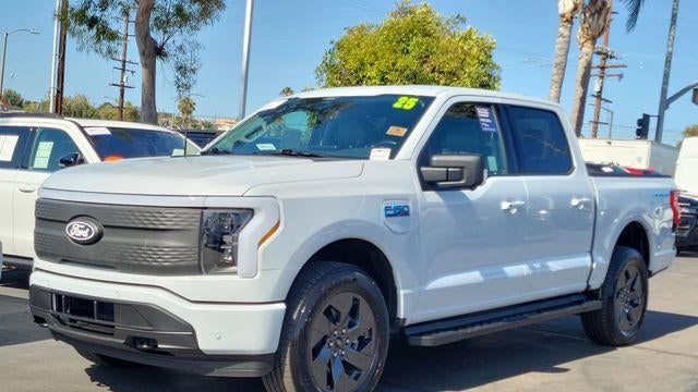 2025 Ford F-150 Lightning Flash