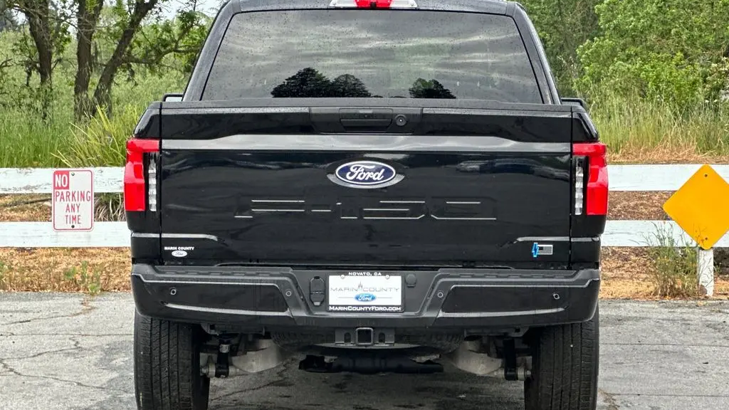2025 Ford F-150 Lightning Flash