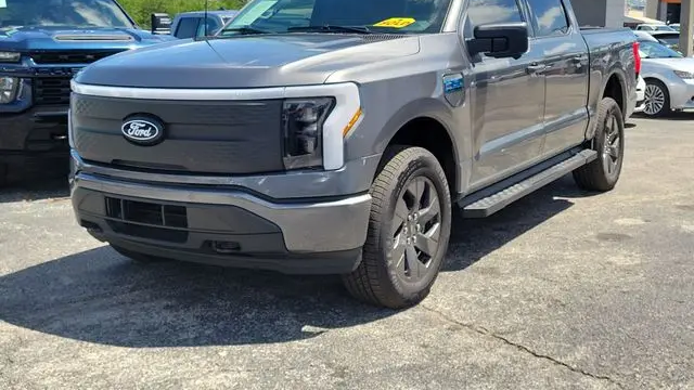 2025 Ford F-150 Lightning Flash