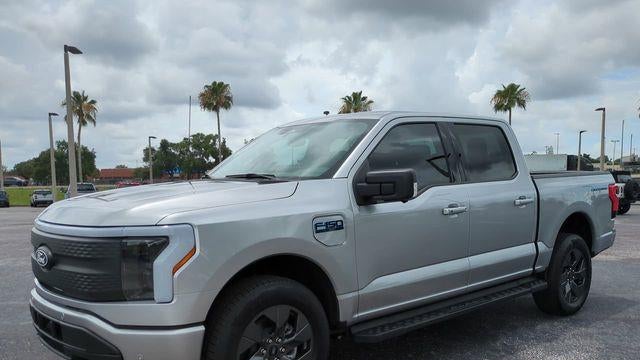 2025 Ford F-150 Lightning Flash