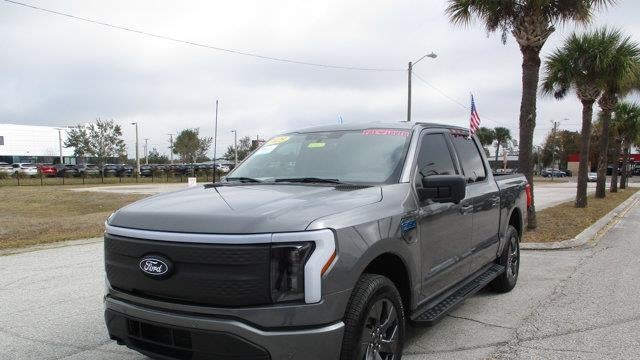 2025 Ford F-150 Lightning Flash