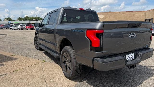 2025 Ford F-150 Lightning Flash