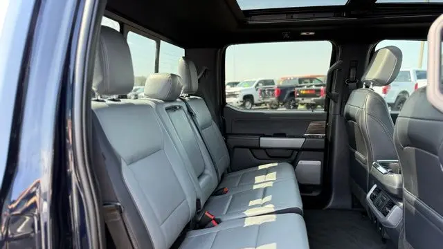 2025 Ford F-150 Lightning Lariat