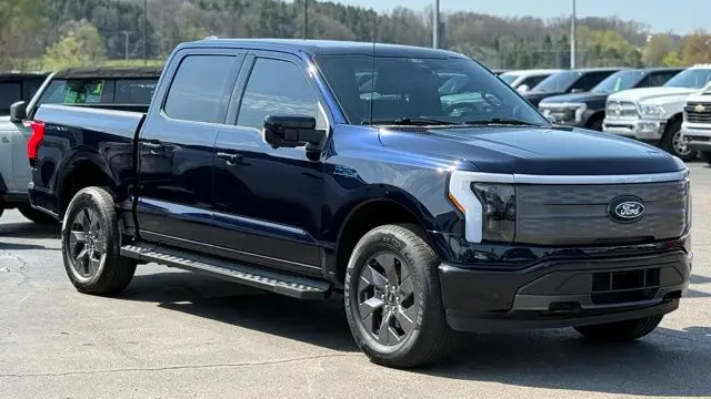 2025 Ford F-150 Lightning Lariat