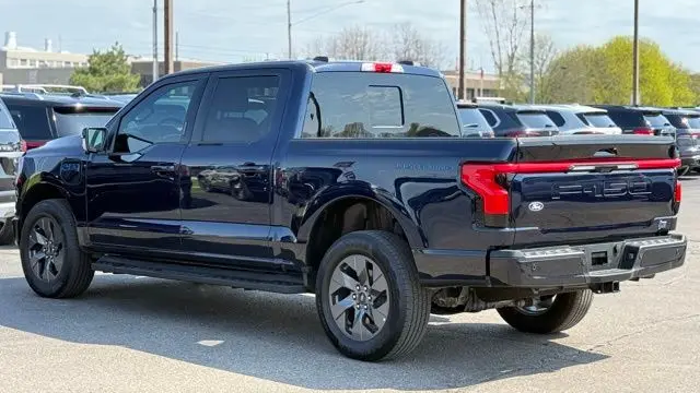 2025 Ford F-150 Lightning Lariat