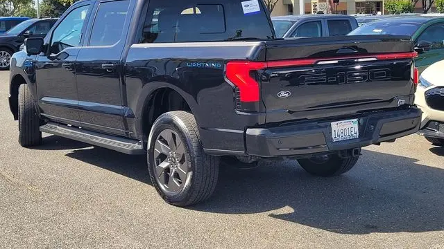 2024 Ford F-150 Lightning Lariat