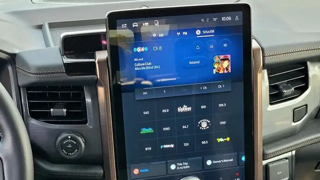 2024 Ford F-150 Lightning Lariat
