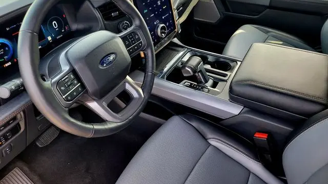 2024 Ford F-150 Lightning Lariat
