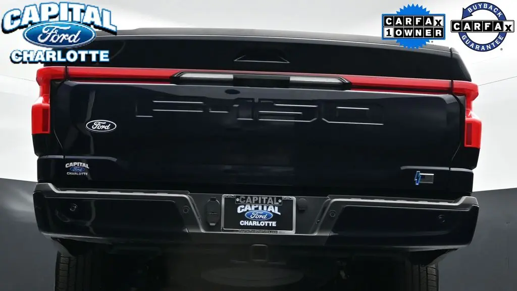 2025 Ford F-150 Lightning Lariat