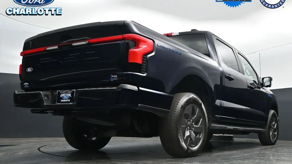 2025 Ford F-150 Lightning Lariat