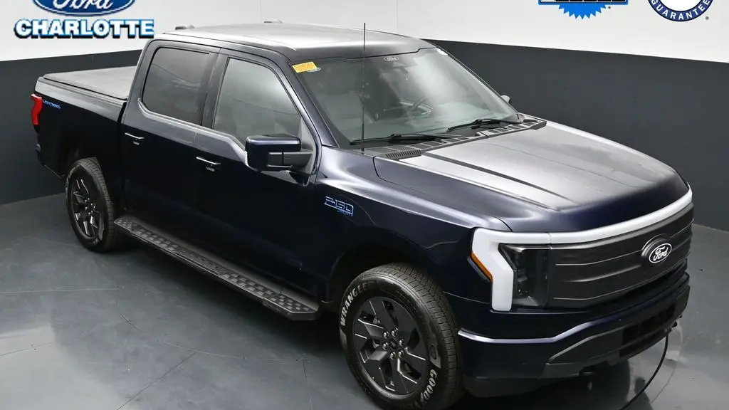 2025 Ford F-150 Lightning Lariat