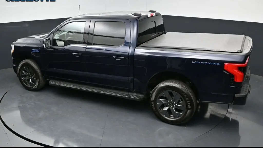 2025 Ford F-150 Lightning Lariat