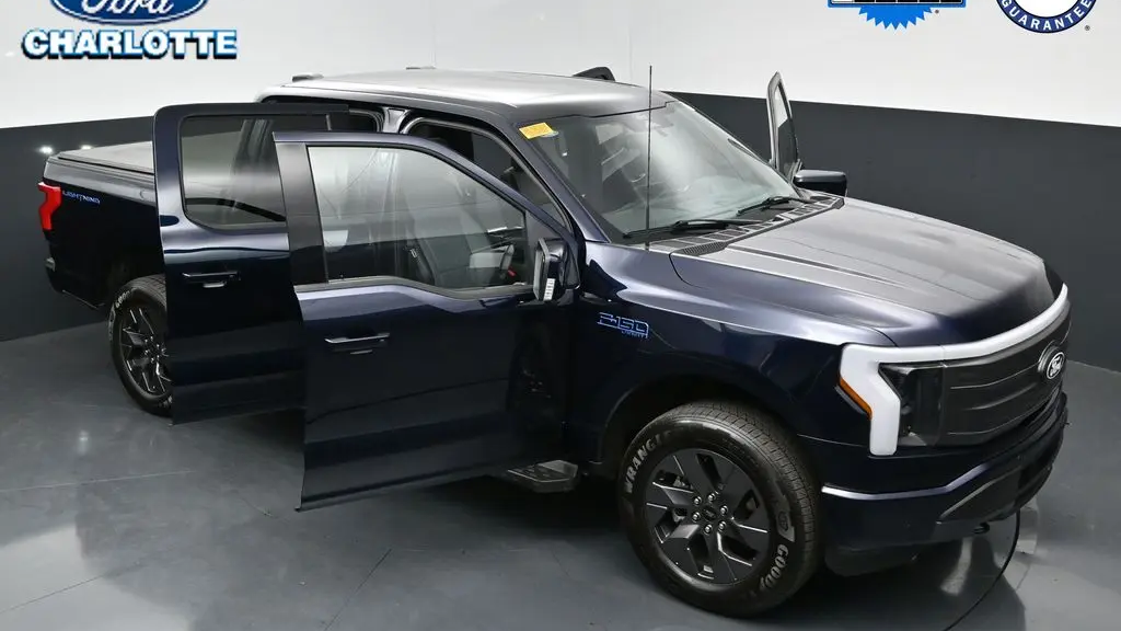 2025 Ford F-150 Lightning Lariat