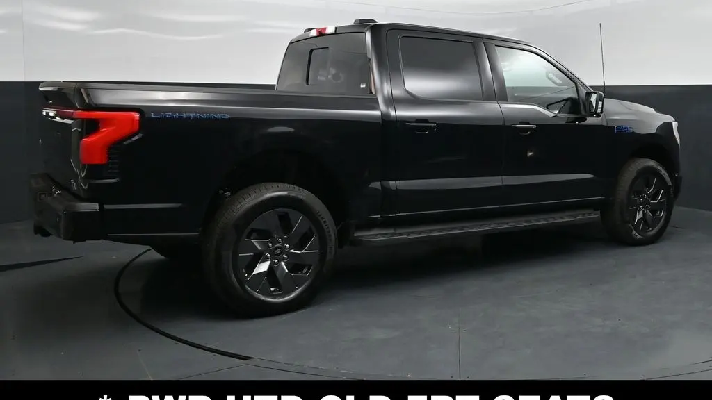 2025 Ford F-150 Lightning Lariat