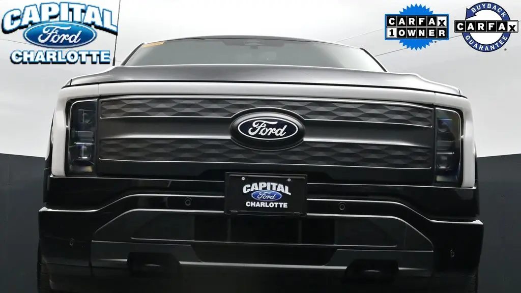 2025 Ford F-150 Lightning Lariat