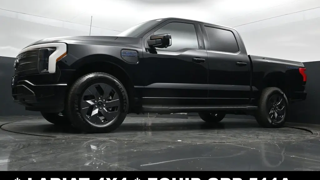 2025 Ford F-150 Lightning Lariat