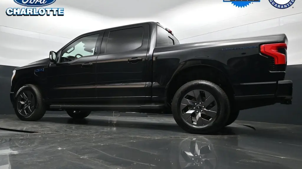 2025 Ford F-150 Lightning Lariat