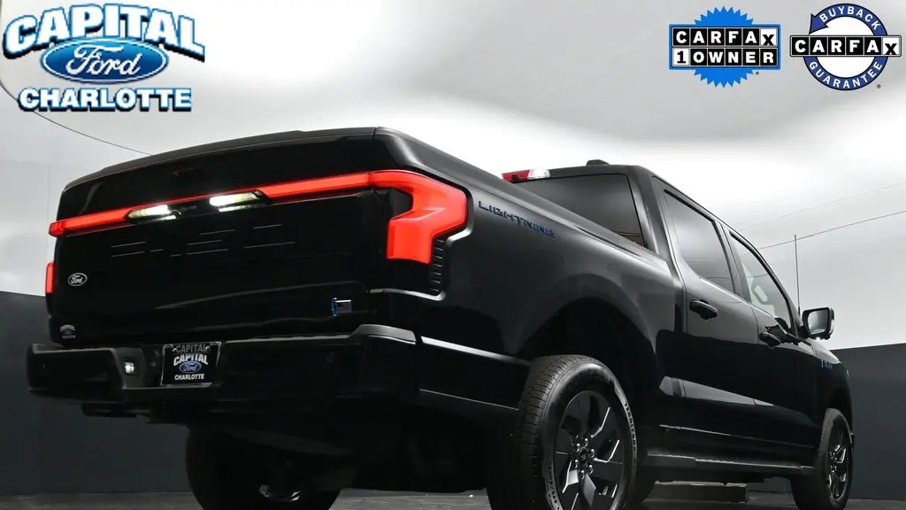 2025 Ford F-150 Lightning Lariat