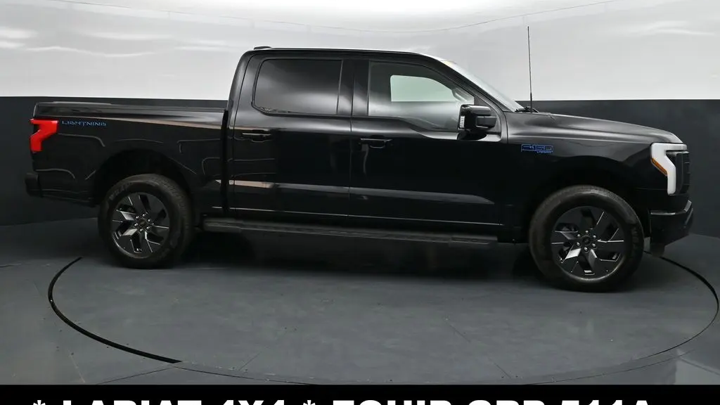 2025 Ford F-150 Lightning Lariat