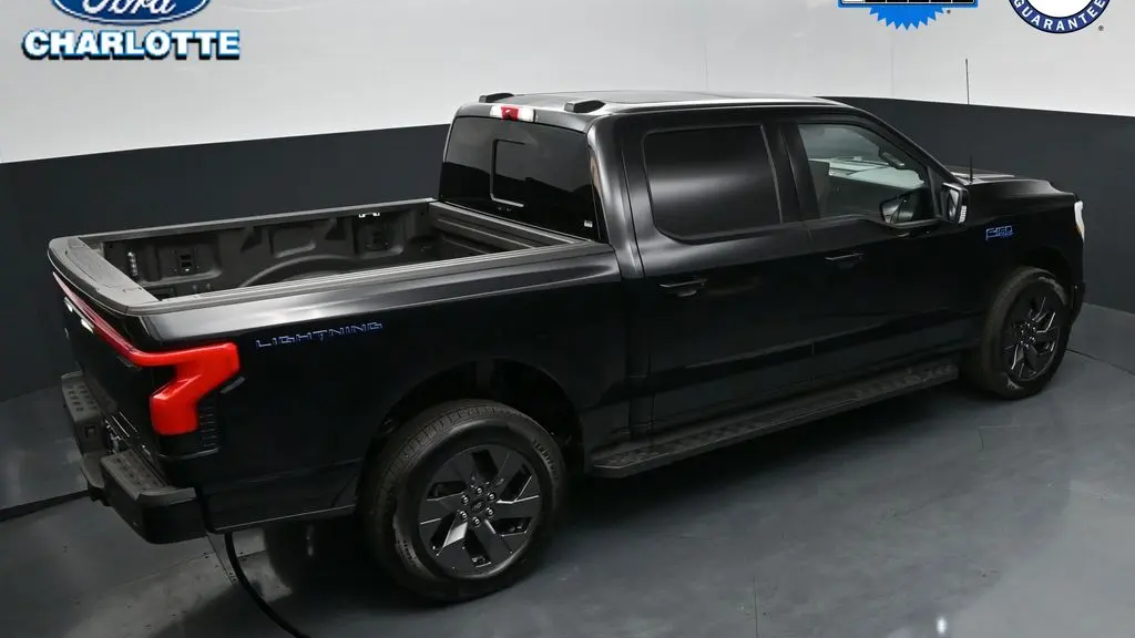 2025 Ford F-150 Lightning Lariat