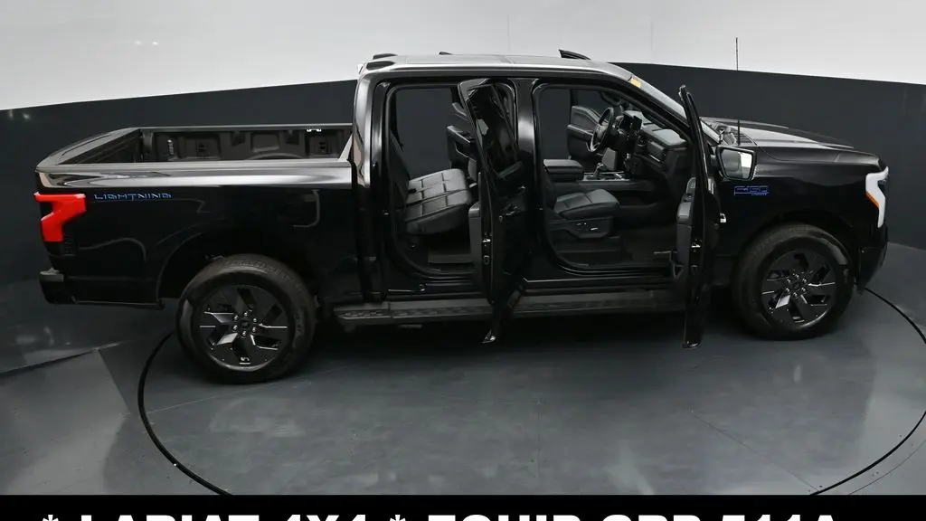 2025 Ford F-150 Lightning Lariat