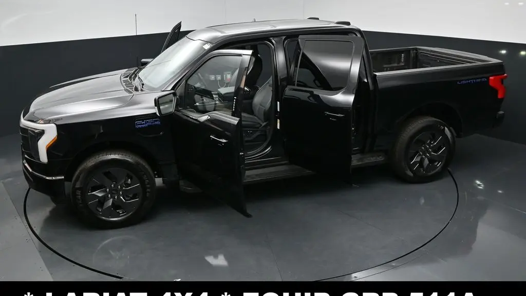 2025 Ford F-150 Lightning Lariat