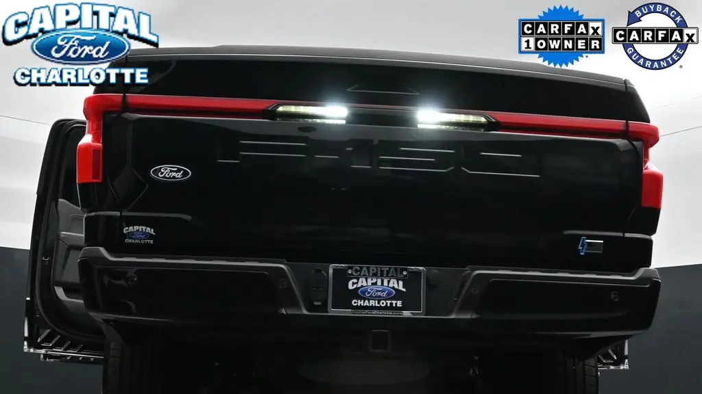 2025 Ford F-150 Lightning Lariat