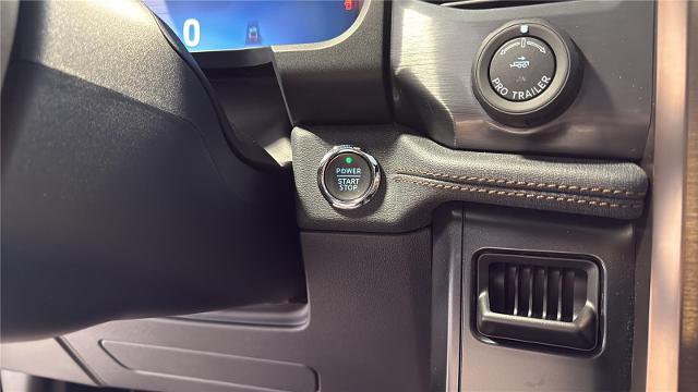 2024 Ford F-150 Lightning Lariat